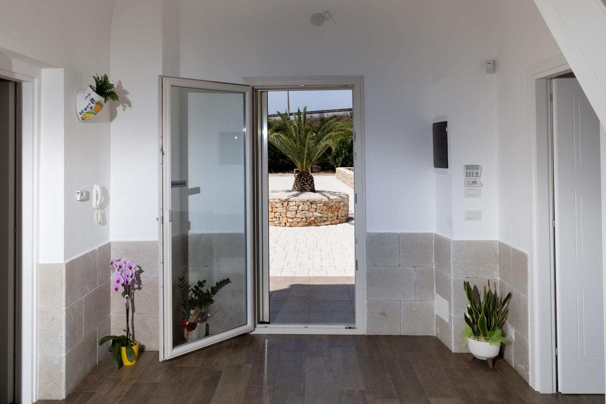 Villa Ramona Noicattaro Exteriör bild